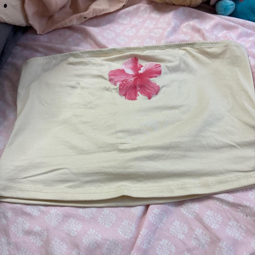 SHEIN Cream Strapless Tube Crop Top with Pink Floral Accent